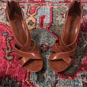 Perfect camel 🐪 color heels 👠